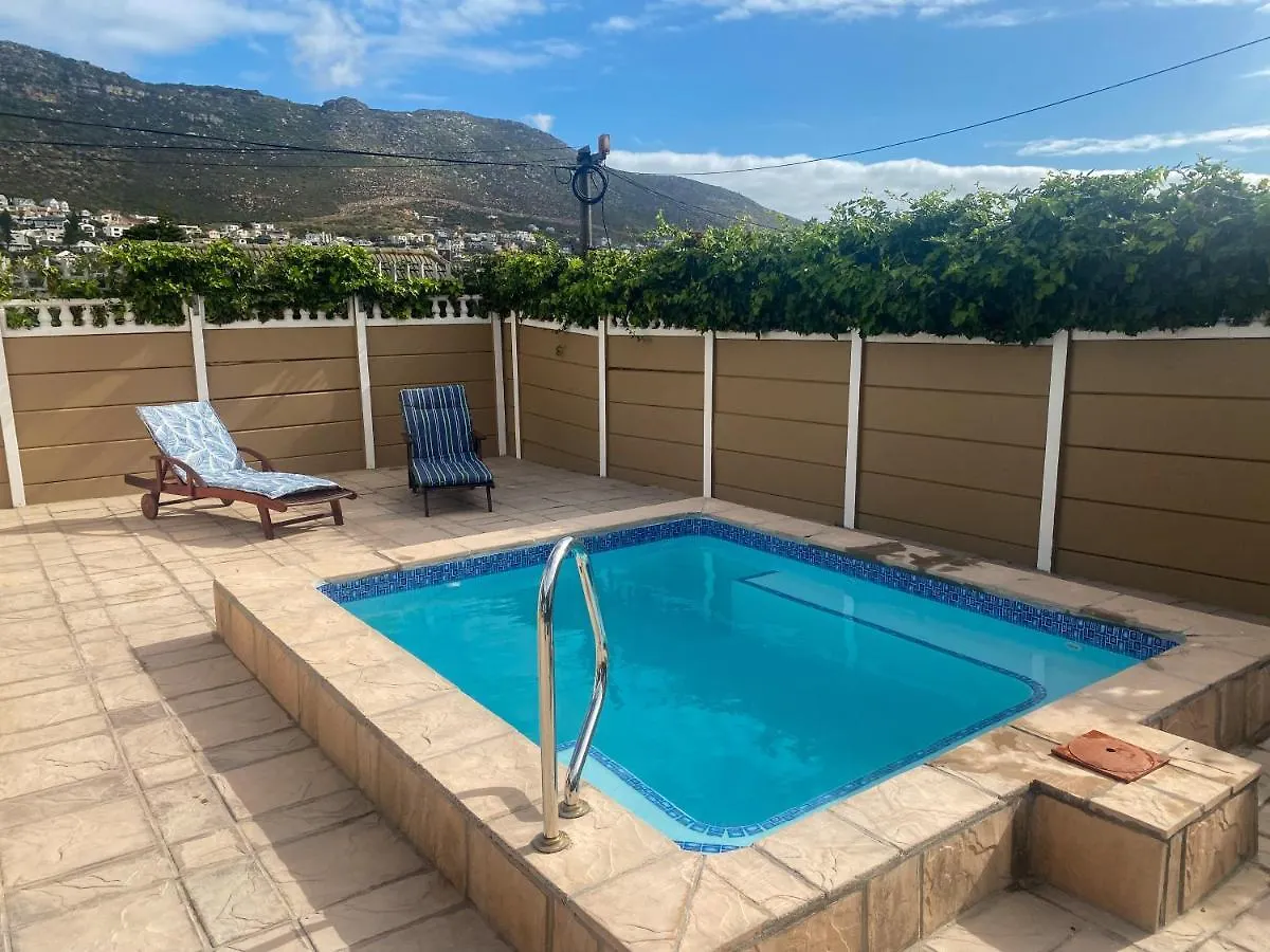 Crescent Corner Vacation Home Le Cap Hébergement de vacances