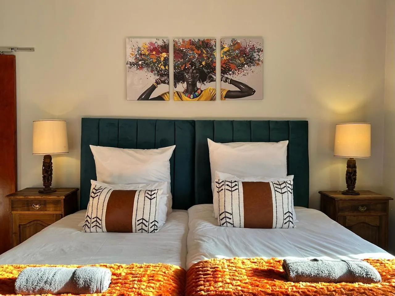 Crescent Corner Vacation Home Le Cap Hébergement de vacances
